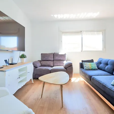 Penthouse Near And Town Also Monthly Hire And Long Term Car Available * Μάλαγα