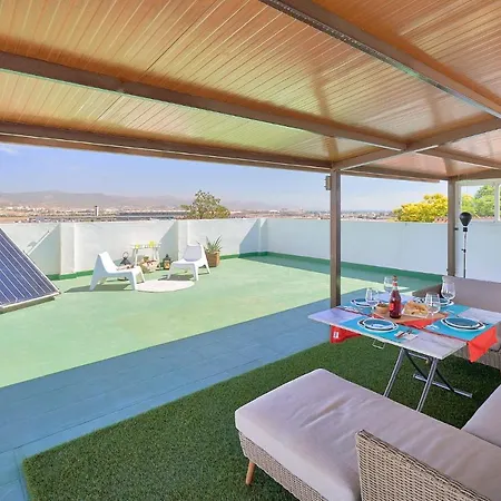 Penthouse Near And Town Also Monthly Hire And Long Term Car Available Malaga